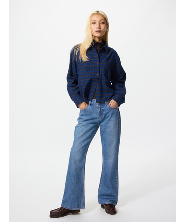 ブーツカットジーンズ