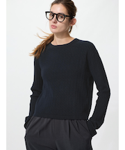 ミニケーブルクルーネックセーター