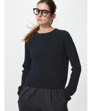 ミニケーブルクルーネックセーター