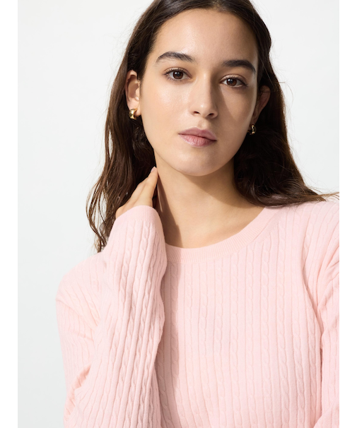 ミニケーブルクルーネックセーター