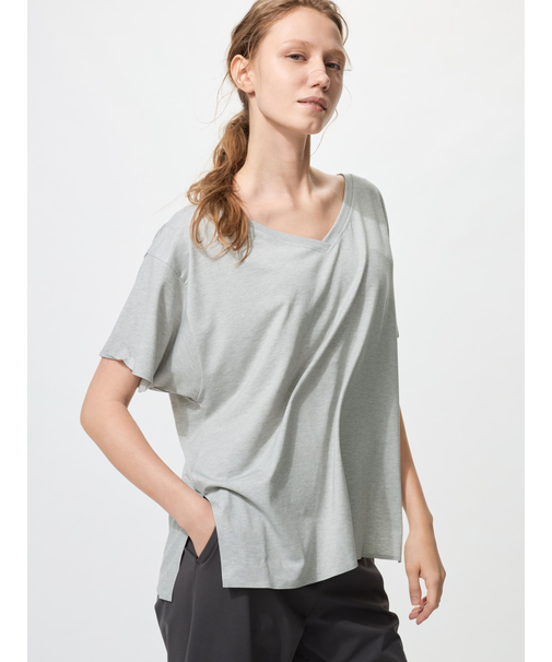 エアリズムリラックスVネックT