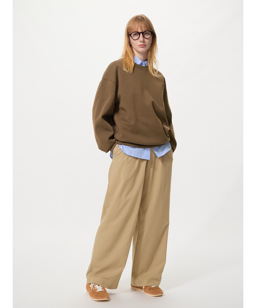 イージータックパンツ