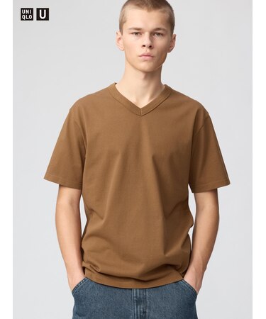 VネックTシャツ