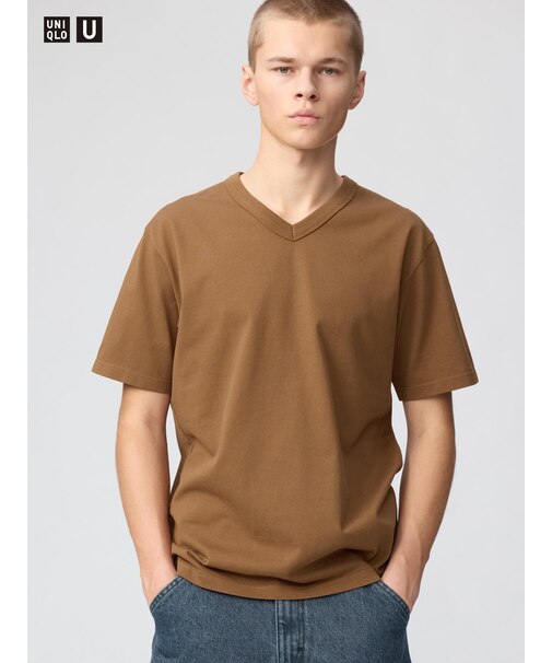 VネックTシャツ