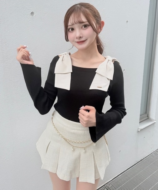 ショルダーリボンニット