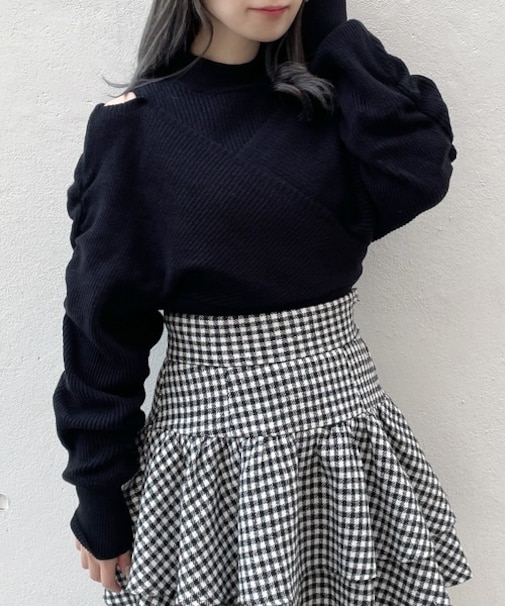 シャーリング袖カシュクールニット