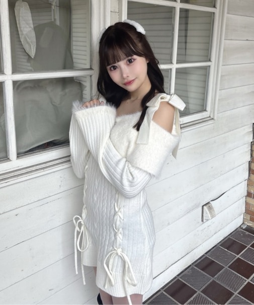 オフショルニットワンピース