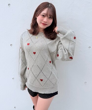 ラメ刺繍ハートニット