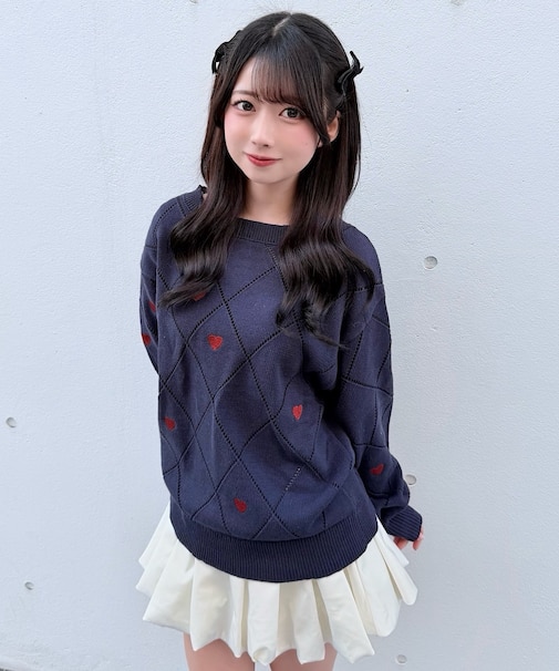 ラメ刺繍ハートニット