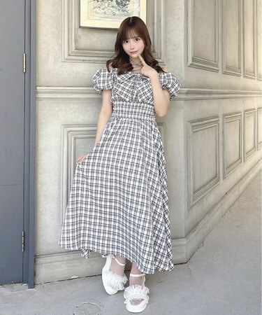 リボンオフショルワンピース