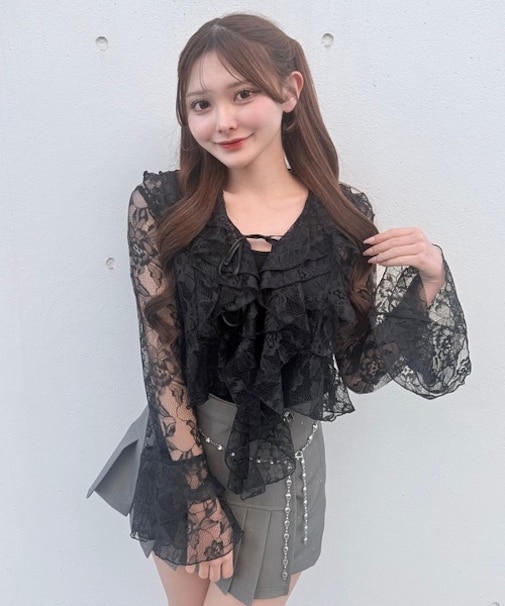 ラッフルリボンブラウス