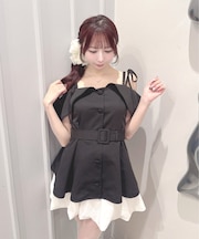 オフショルペプラムブラウス