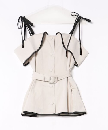 オフショルペプラムブラウス