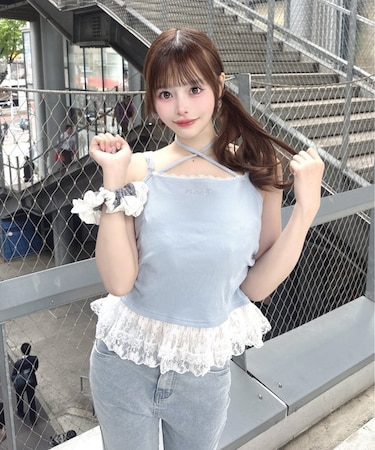 ビジュロゴフリルキャミ