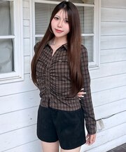 シャーリングカットシャツ