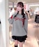 グレー