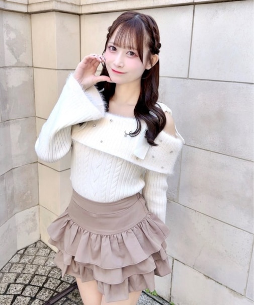オフショルリボンニット