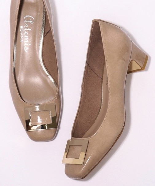 バックル付きスクエアトゥパンプス