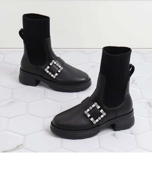 DIANA ビジューバックル付きニットブーツ ビジューバックルリブニットショートブーツ｜アルテミスバイダイアナの