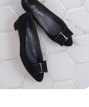 リボンモチーフローヒールパンプス