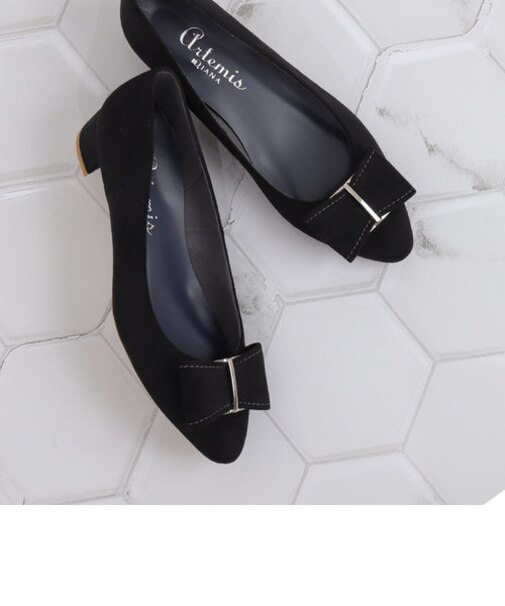 リボンモチーフローヒールパンプス