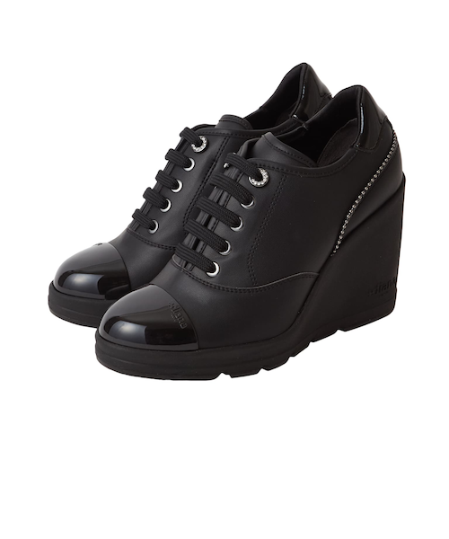 美品 +diana 軽量 ボールチェーン9cm台ヒールアップスニーカー