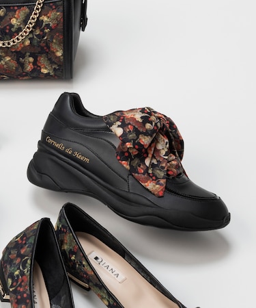 【絵画シリーズ】ヒールアップダッドスニーカー