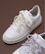 【軽量】パールリボン付きコートスニーカー