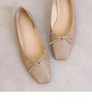 【片足140g】超軽量スクエアトゥリボンフラットシューズ