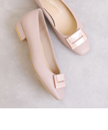 スクエアオーナメント　ローヒールパンプス