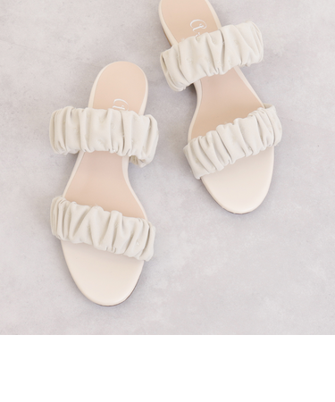 ダブルストラップフラットミュールサンダル