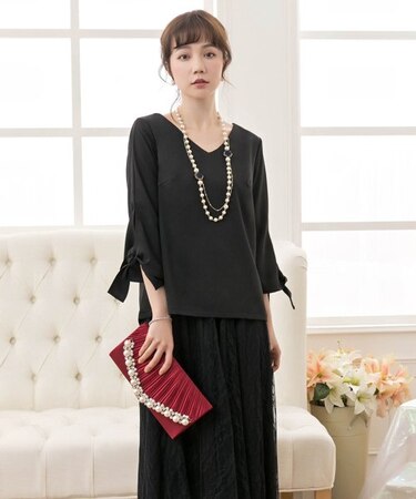 袖リボン付きトップス＆レーススカートセットアップ