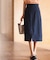 センタースリット入りセミタイトスカート