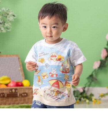 海辺でみんな集合柄半袖Tシャツ