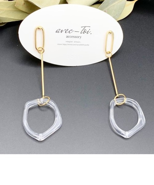 クリアパーツピアス