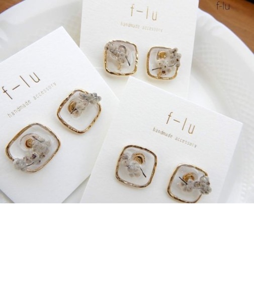 サゴスクエアフレームイヤリング