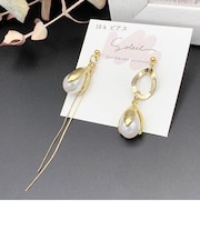 チェーン×パールピアス