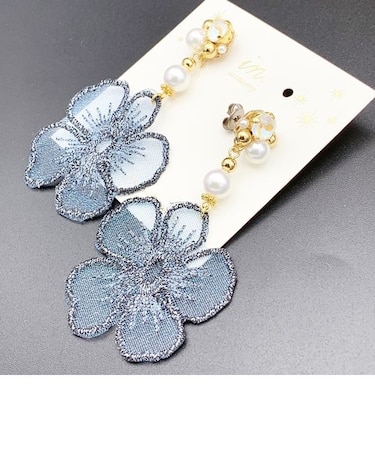 キラキラレースフラワーピアス