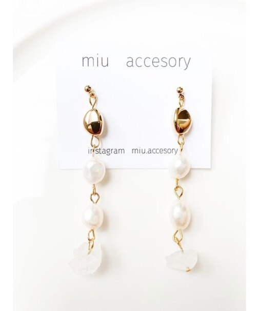 パールミディアムロングピアス