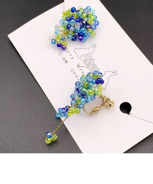 カラービーズワイヤーイヤリング