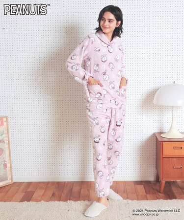 PEANUTS TMシャイニースノーショールカラーパジャマ ルームウェア セットアップ 部屋着 あったか もこもこ スヌーピー チャーリー・ブラウン おしゃれ タンブラー乾燥可能