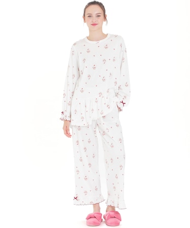 コットンスムースいちごタルトペプラムパジャマ　セットアップ　ルームウェア　ストロベリー　大人可愛い　やわらか　綿100％　お肌に優しい