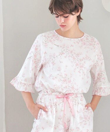 50/ダブルガーゼチェリーブロッサムセットアップ　セットアップ　ルームウェア　桜　花柄　春　大人可愛い　上品　軽やか　綿100％　お肌に優しい　おしゃれ