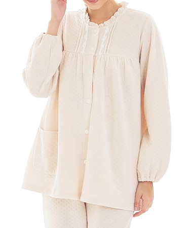 接結（綿入り）ムジフリルパジャマ 上下セット ルームウェア 部屋着 あったか やわらか 綿混 わた入り 着心地がいい 無地 大人可愛い かわいい 上品 エレガント