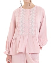 コットンダブルガーゼレーシーフリルペプラムパジャマ 上下セット ルームウェア 部屋着 綿100％ お肌に優しい やわらか 着心地がいい いちご柄 レース 刺繍 上品 大人可愛い かわいい おしゃれ