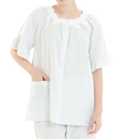 コットンダブルガーゼストライプレーシーパジャマ 上下セット 部屋着 ルームウェア ストライプ さわやか 着心地がいい やわらか 軽やか お肌に優しい 綿100％ 大人かわいい お花のレース