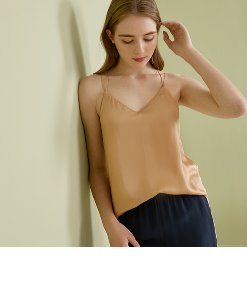 カップ付きシルクキャミソール