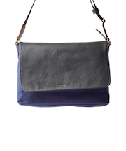 アコースティックワールド（acoustic　world）　フランクシリーズ　横型ショルダーバッグ　aw00203　ブラック