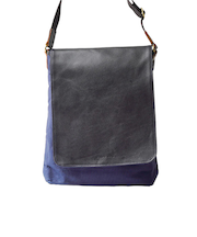 アコースティックワールド（acoustic　world）　フランクシリーズ　縦型ショルダーバッグ　Sサイズ　aw00201　ブラック