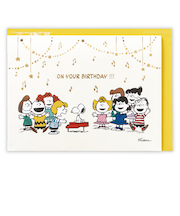 ホールマーク(Hallmark) グリーティングカード 誕生お祝い 立体 スヌーピー 817268 ピアノの上で2